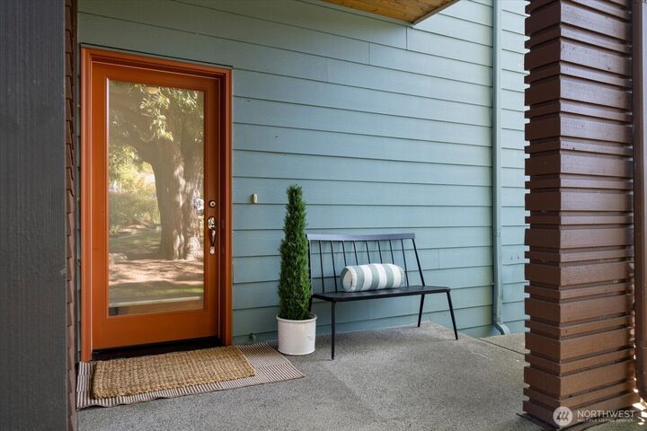 Property Photo:  3016 S Adams Street  WA 98108 