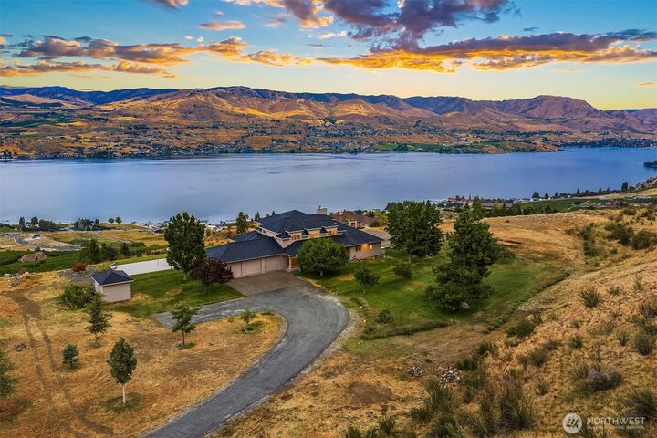 Property Photo: 450 Hawks Meadow Road WA 98816