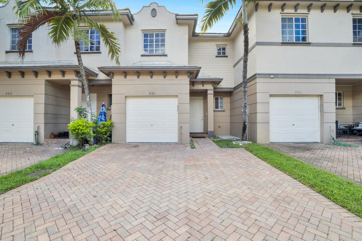 Property Photo:  991 Abaco Lane  FL 33404 