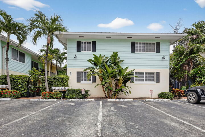 Property Photo:  49 SE 7th Avenue 3  FL 33445 