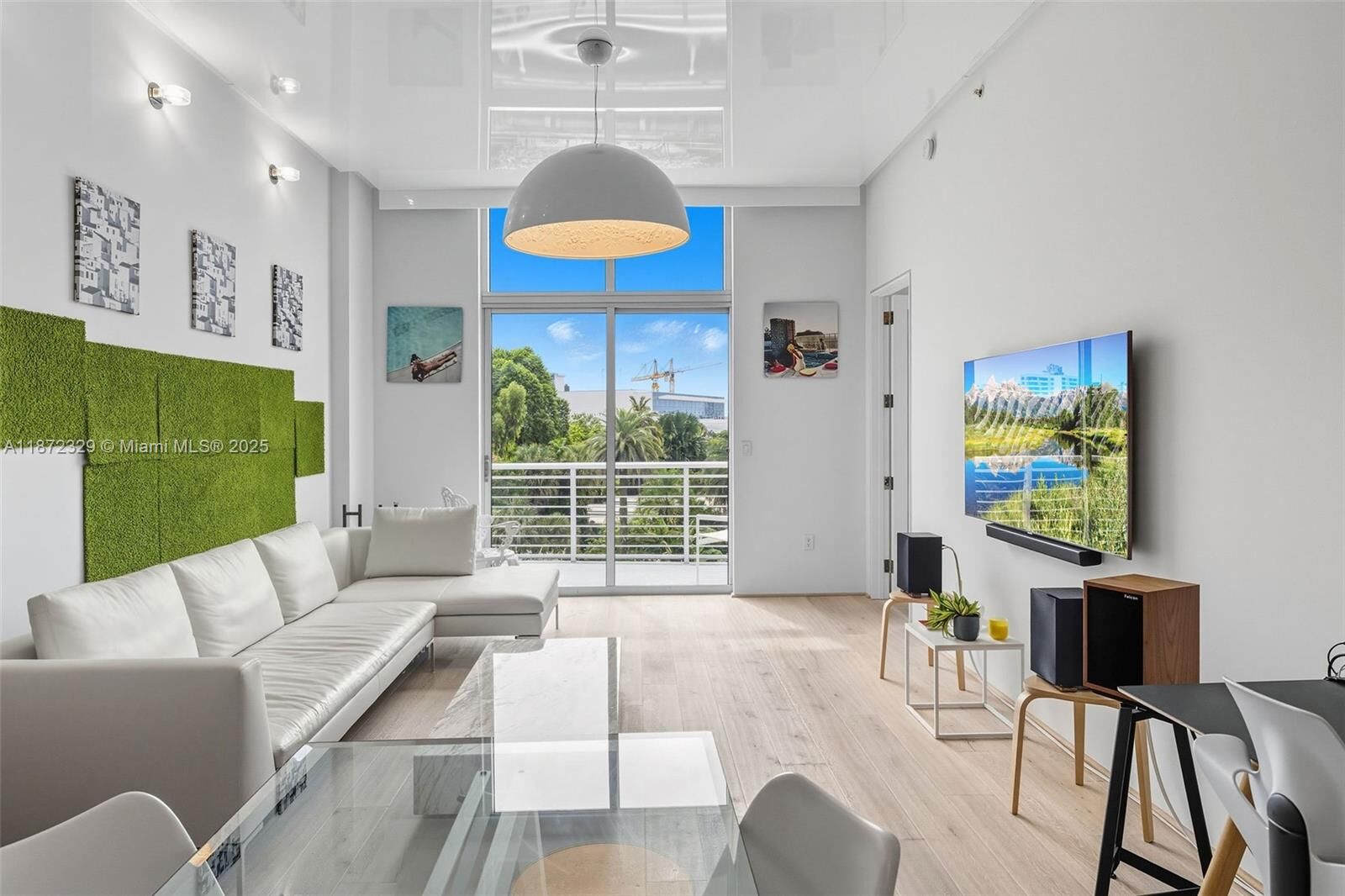 Property Photo:  2001 Meridian Ave 518  FL 33139 