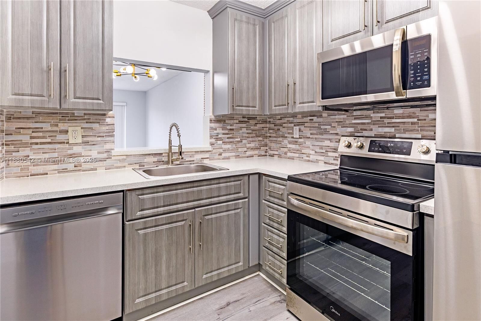 Property Photo:  365 NE 125th St 302  FL 33161 