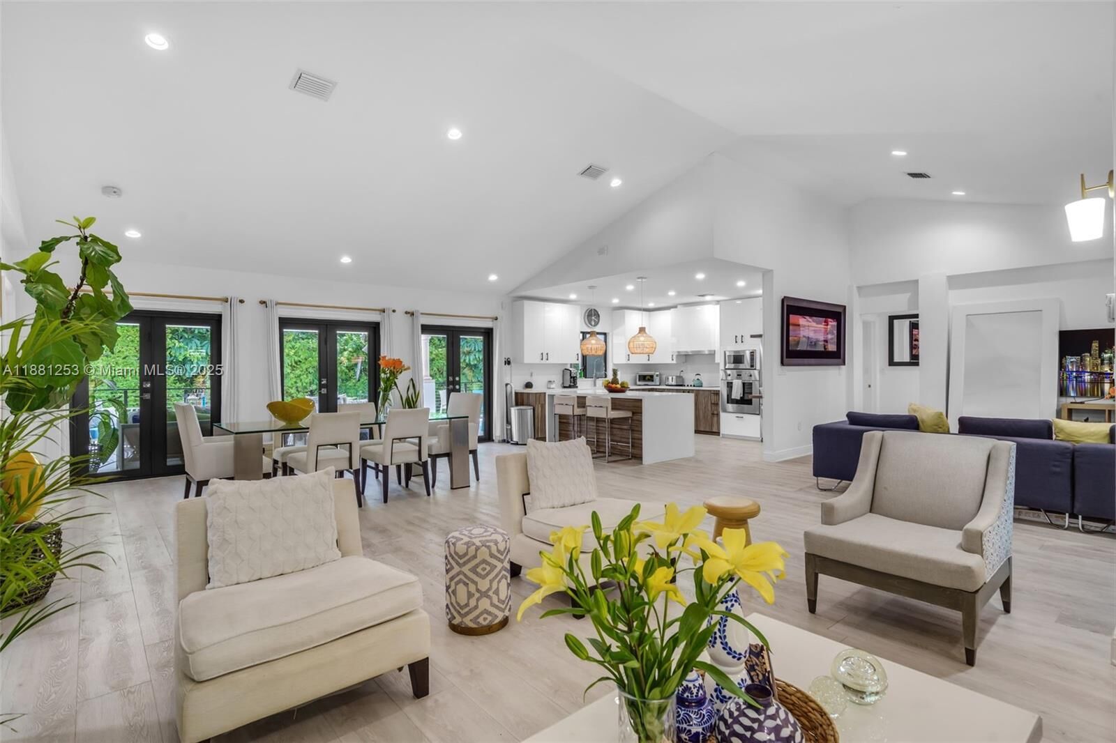 Property Photo:  340 Woodcrest Rd  FL 33149 