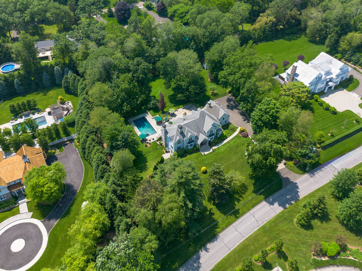 Property Photo:  113 Skyview Lane  CT 06840