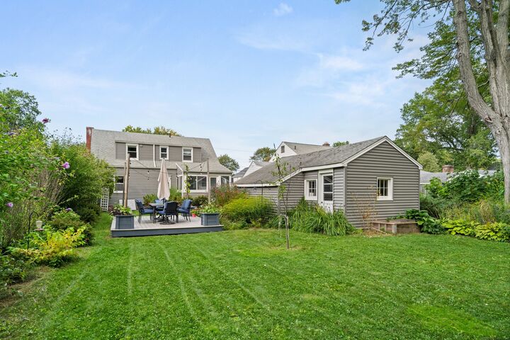 Property Photo:  103 Edgemere Avenue  CT 06110 