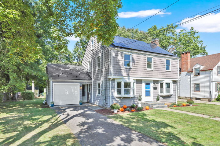 Property Photo: 632 Park Road CT 06107