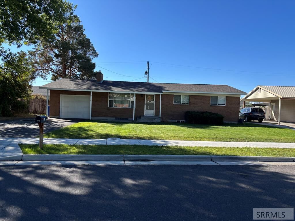 Property Photo:  571 Park Street  ID 83440 