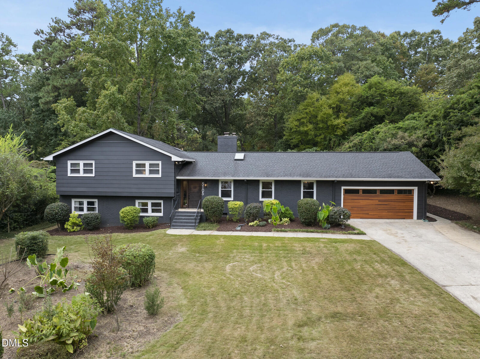 Property Photo: 5105 Shamrock Drive NC 27612