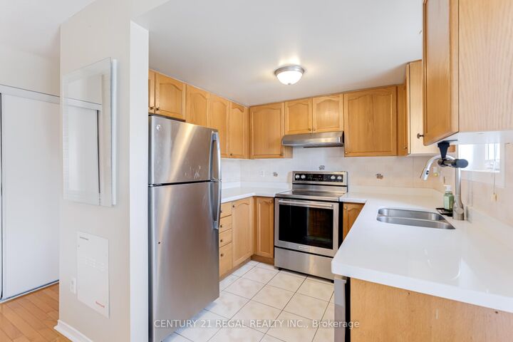 Property Photo:  42 Pinery Trail 109  ON M1B 6K1 