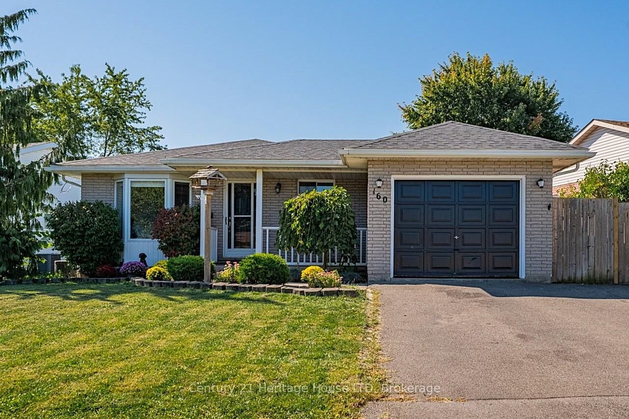 Property Photo:  160 Northwood Drive  ON L3C 6V9 