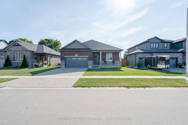 Property Photo:  125 Spencer Avenue  ON N0M 2J0 