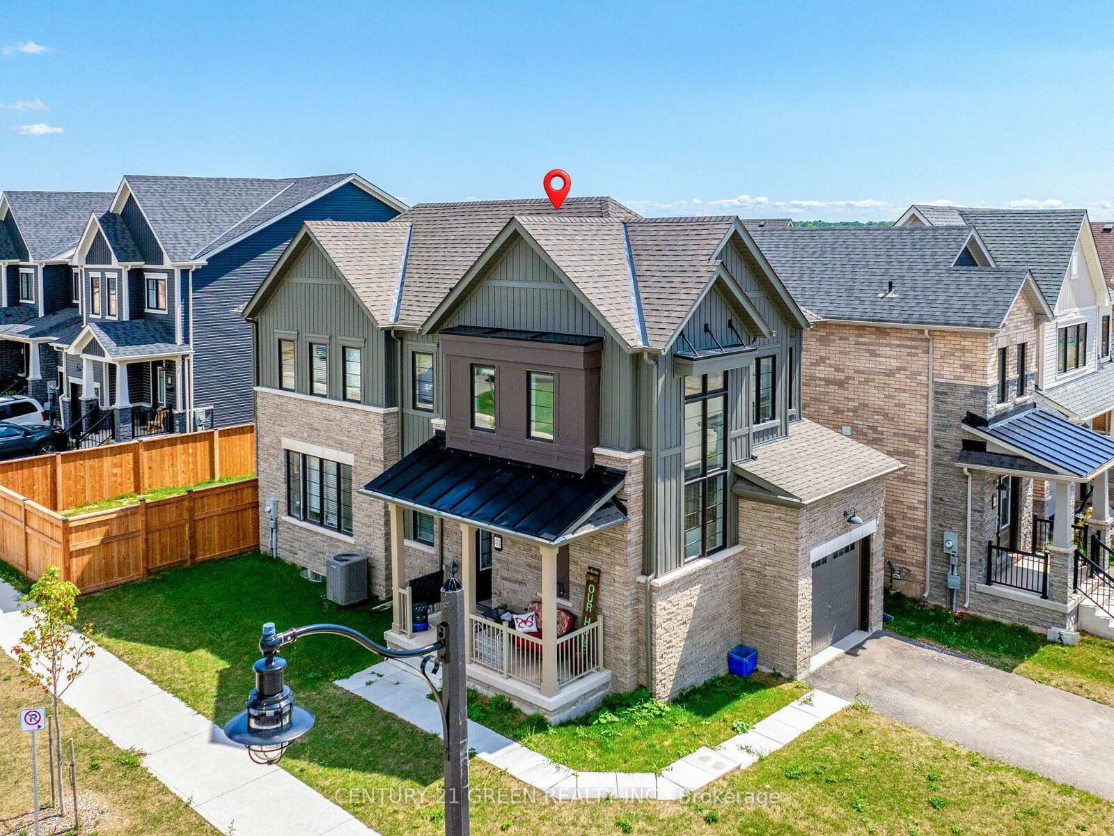 Property Photo:  414 Eastbridge Avenue  ON L3B 0M7 
