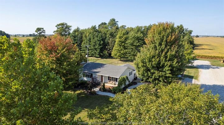 Photo de la propriété: 8146 Lakeshore Rd 311 ON N0P 2J0