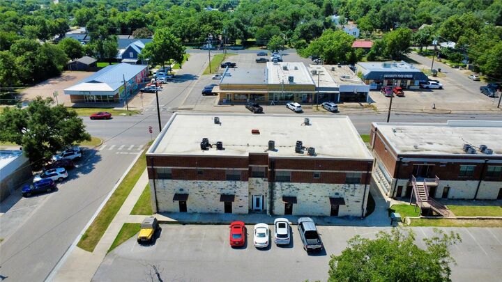 Property Photo: 609 E University Avenue 201 TX 78626