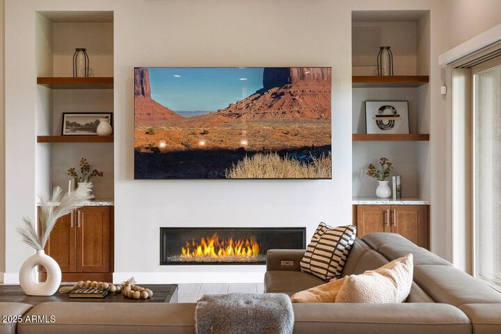 Property Photo: 13298 E Parkview Lane AZ 85255