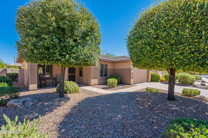 Property Photo:  16916 W Eureka Springs Drive  AZ 85387 