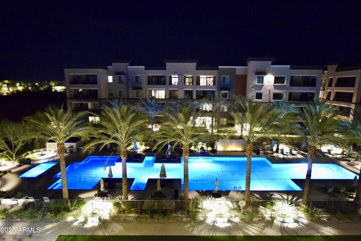 5250 E Deer Valley Drive 405  Phoenix AZ 85054 photo