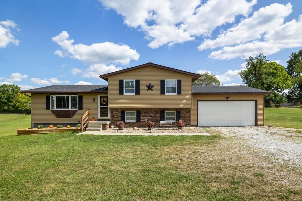 Property Photo:  1767 State Route 603  OH 44903 