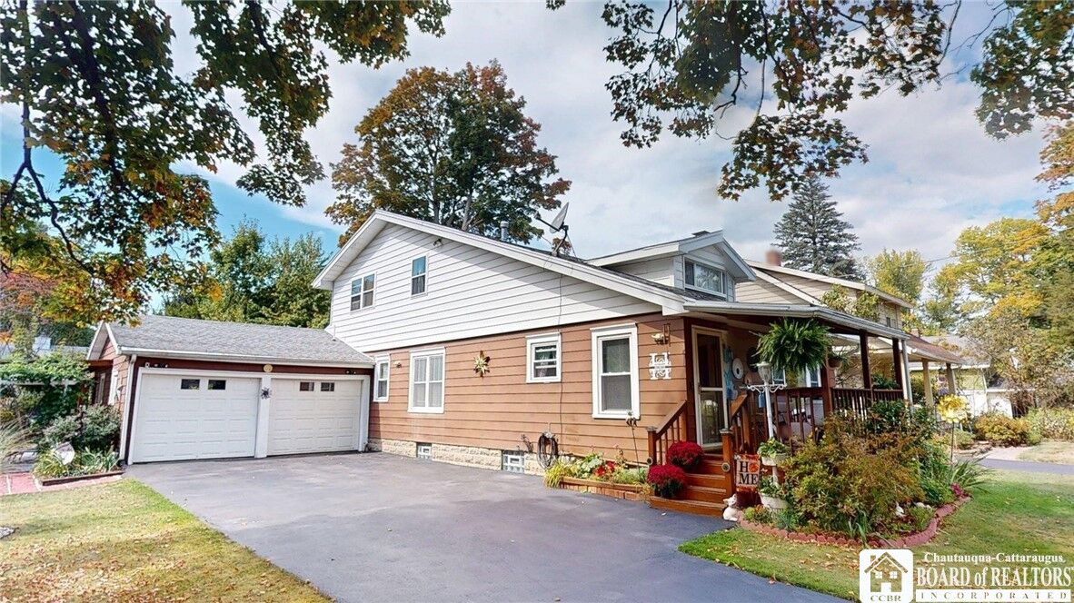 Property Photo:  8 Southland Avenue  NY 14750 