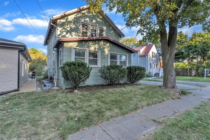 55 N Forest Road  Buffalo NY 14221 photo