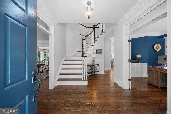 Property Photo: 6020 Copely Lane VA 22101