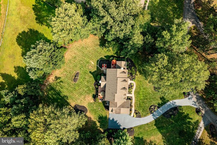 Property Photo: 1227 Tullamore Circle PA 19425