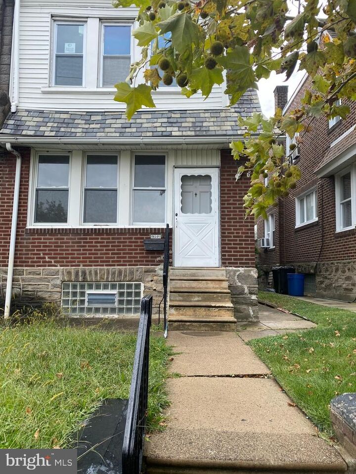 1352 Englewood Street  Philadelphia PA 19111 photo