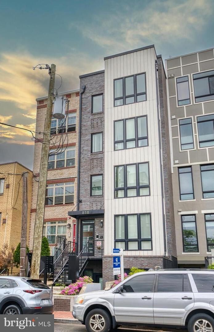 Property Photo:  818 Kennedy Street NW 9  DC 20011 