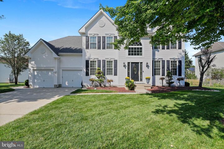 Property Photo:  74 Creekwood Drive  NJ 08505 