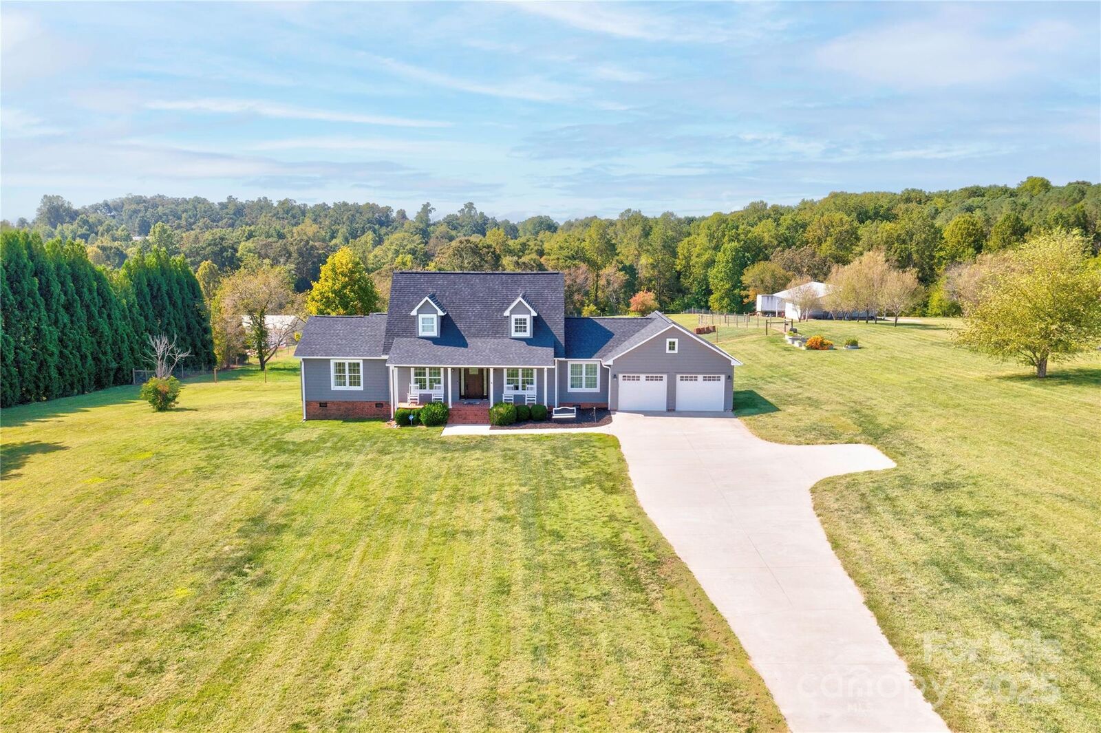 Property Photo: 360 Whitaker Road NC 28152