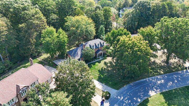 Property Photo:  8820 Appleseed Drive  OH 45249 