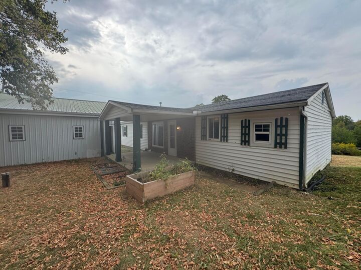 Property Photo:  10527 Garrett SW Road  OH 43102