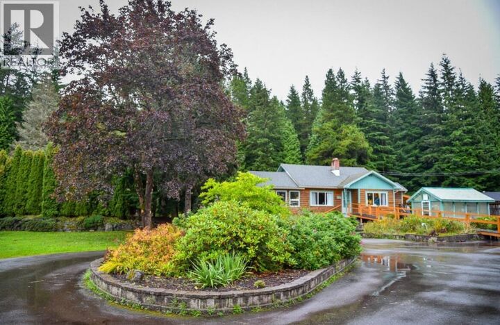 Property Photo:  4822 Halliwell Avenue  BC V8G 2J4 