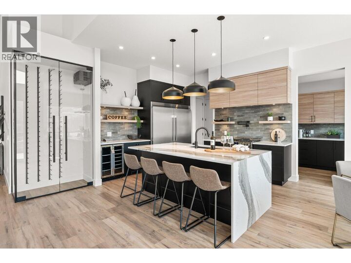 901 Melrose Street  Kelowna BC V1P 0A8 photo