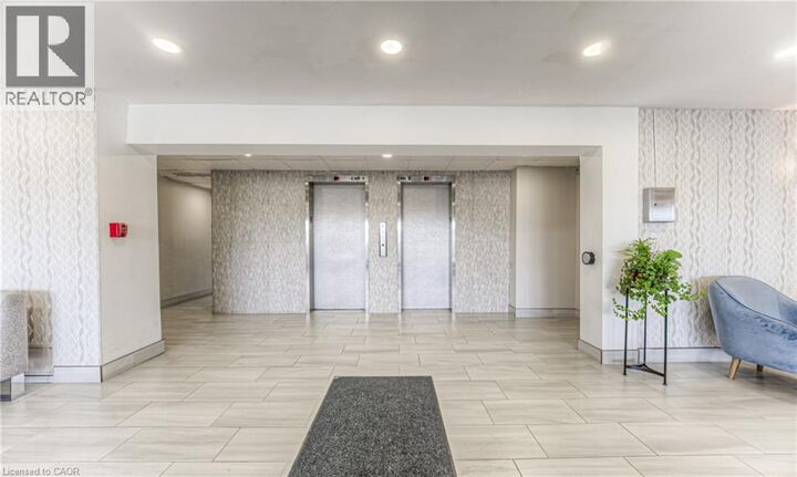 Photo de la propriété:  1100 Courtland Avenue East 211  ON N2C 2H9 