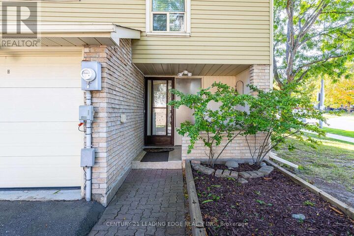 Property Photo:  129 Poplar Crescent  ON L4G 3M4 