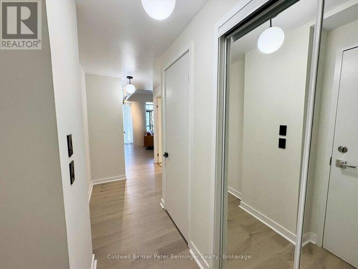 Photo de la propriété: 14 York Street 2308 ON M5J 0A9