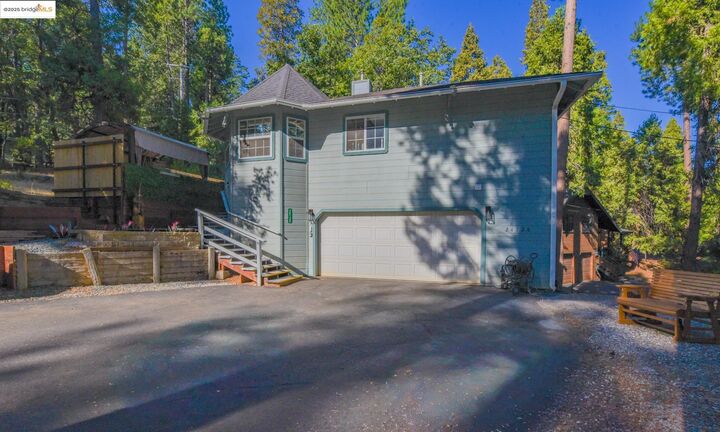 Property Photo:  24128 Oxbow Ln  CA 95370