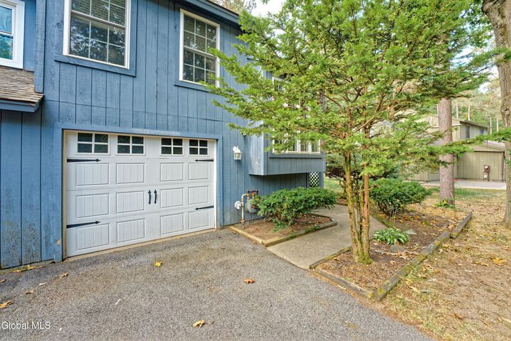 Property Photo:  163 Arrow Wood Place  NY 12020 