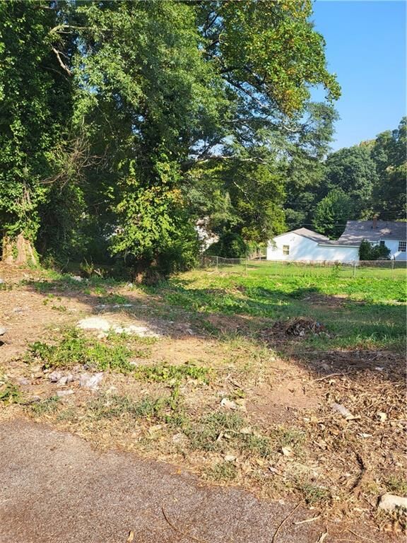 Property Photo:  1047 Westmoor Drive NW  GA 30314 