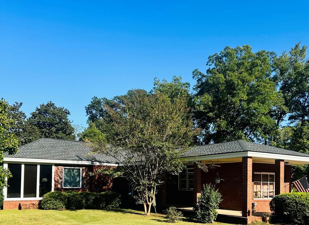 Property Photo:  1410 Roper Avenue  GA 31833 