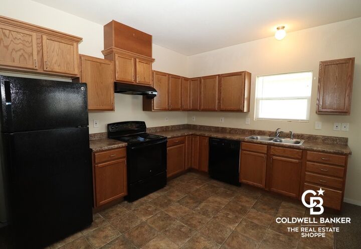 Property Photo:  901 N Sunflower Lane  KS 67880 