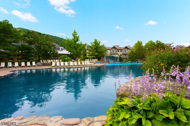 Property Photo:  2 Chamonix Dr 212  NJ 07462
