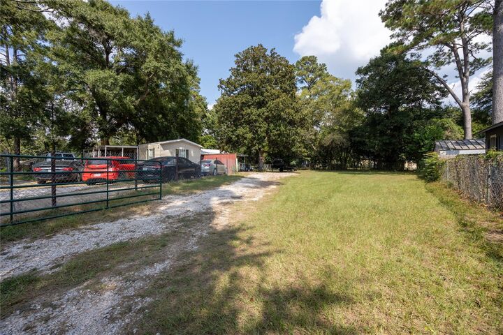 Property Photo:  401 Dunnam Avenue  TX 77327