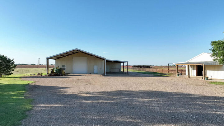 Property Photo:  7714 County Rd 7650  TX 79382 