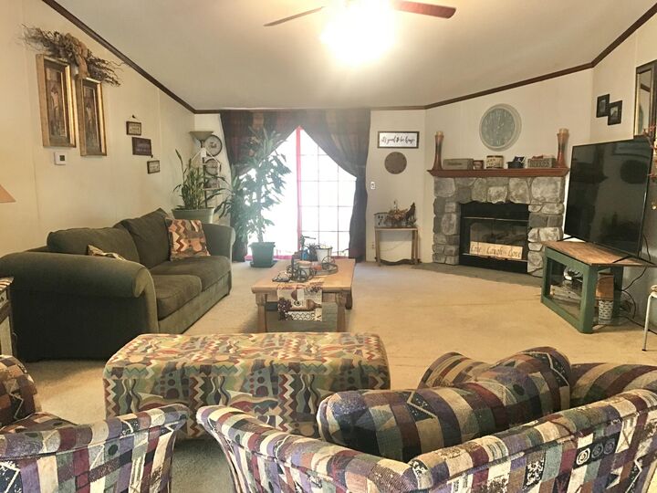 Property Photo: 686 Ky-827 KY 41144
