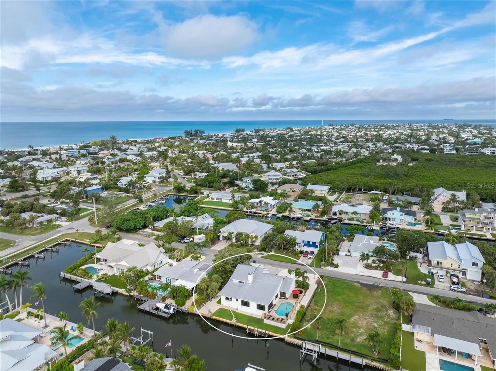 Property Photo: 505 75th Street FL 34217