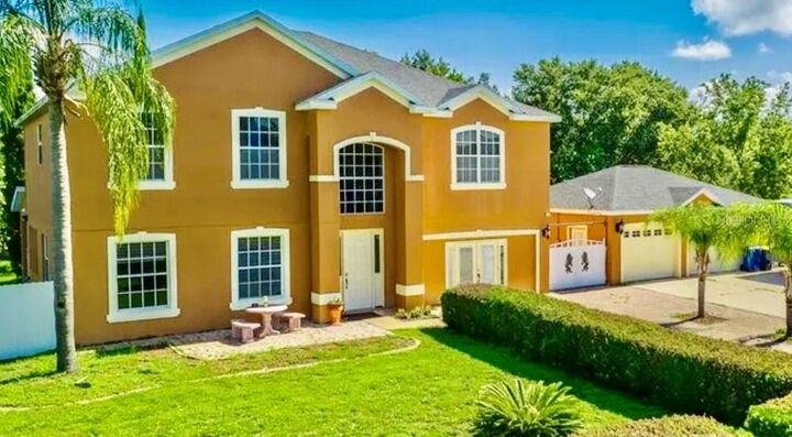 Property Photo: 13315 Daffodil Way FL 34705