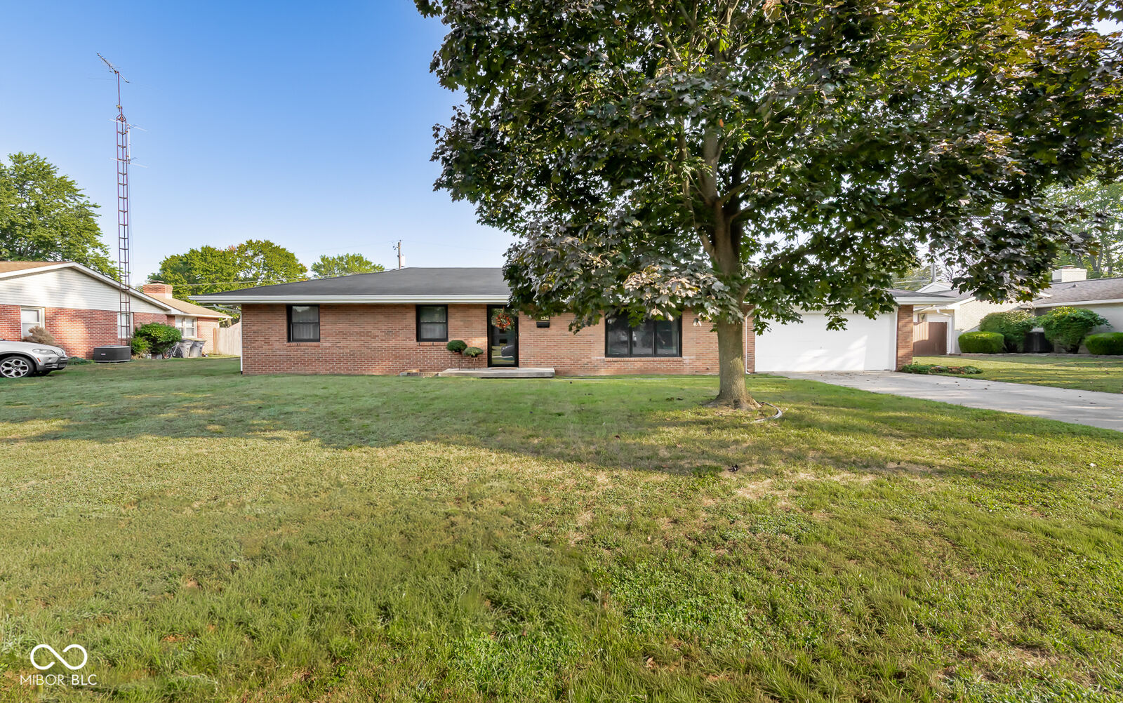Property Photo:  1448 Robin Hood Drive  IN 47274