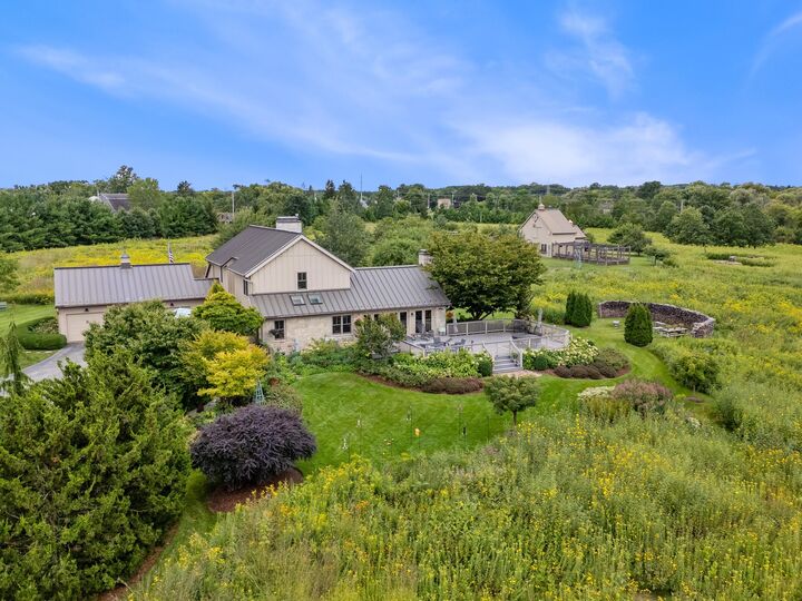 3200 W Bonniwell Rd  Mequon WI 53097 photo